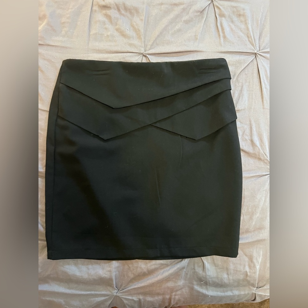 Black skirt,size small, great condition.